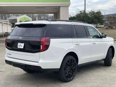 2026 Ford Expedition - Photo 3