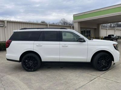 2026 Ford Expedition - Photo 2