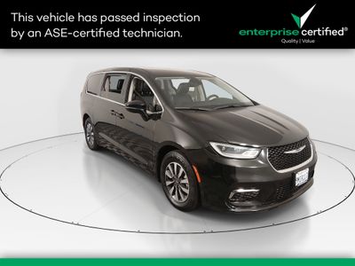 2024 Chrysler Pacifica Hybrid Select FWD — front three-quarter view