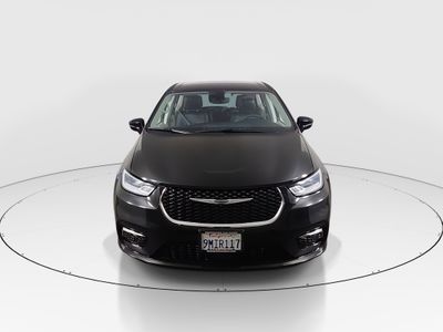 2024 Chrysler Pacifica — side profile view