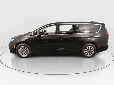 2024 Chrysler Pacifica — interior view