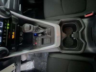2019 Toyota RAV4 - Photo 20