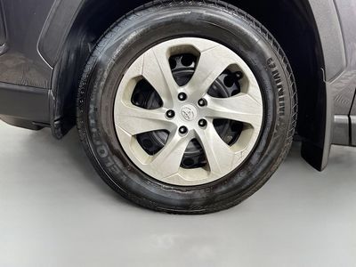 2019 Toyota RAV4 - Photo 11