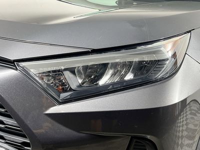 2019 Toyota RAV4 - Photo 9