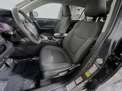 2019 Toyota RAV4 - Photo 12