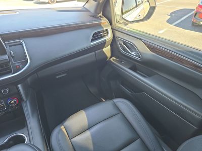 2022 Chevrolet Suburban - Photo 12