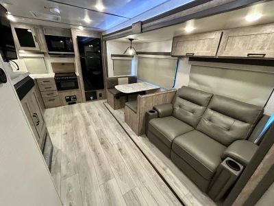 2023 Forest River Grand Surveyor - Photo 4