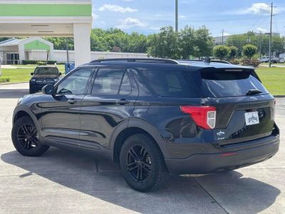 2020 Ford Explorer — detail view