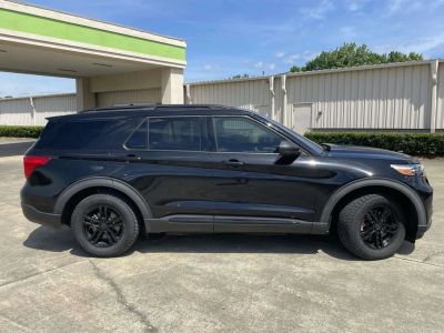 2020 Ford Explorer — side profile view