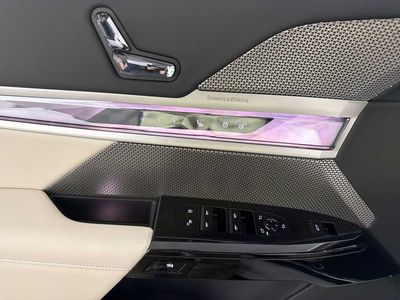 2026 BMW i7 - Photo 12