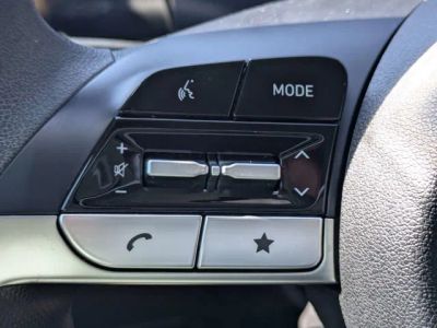 2024 Hyundai Elantra — photo 22 view