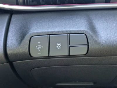 2024 Hyundai Elantra — photo 21 view
