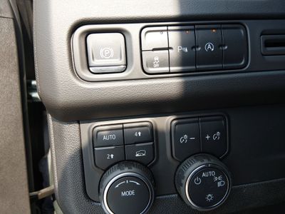 2024 Chevrolet Suburban - Photo 22