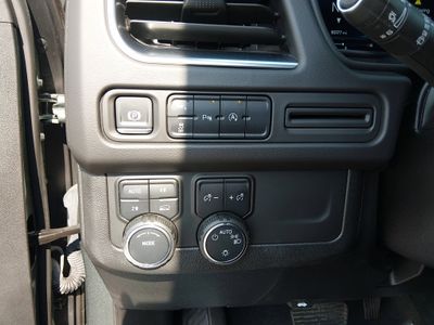 2024 Chevrolet Suburban - Photo 13