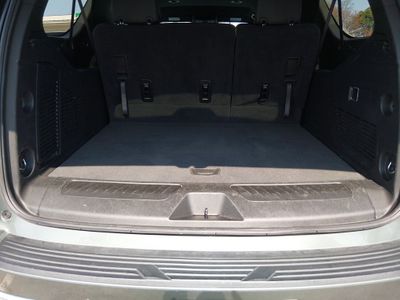 2024 Chevrolet Suburban - Photo 11