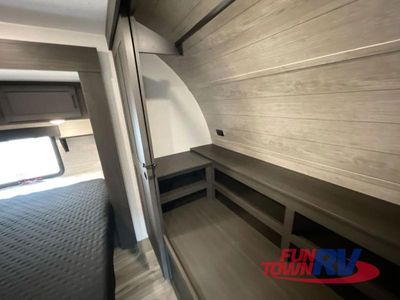 2025 Venture RV Stratus - Photo 22