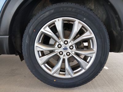 2023 Ford Explorer — photo 10 view