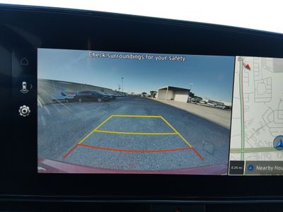 2025 Hyundai Elantra — photo 16 view