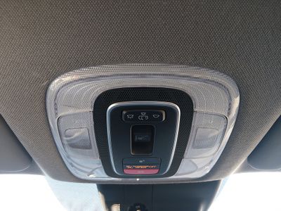 2025 Hyundai Elantra — photo 21 view