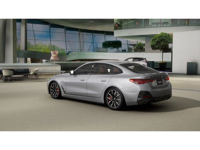 2026 BMW i4 - Photo 2