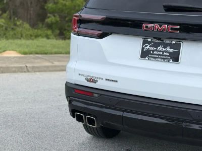 2024 GMC Acadia - Photo 12