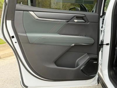 2024 GMC Acadia - Photo 24