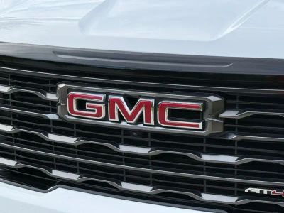 2024 GMC Acadia - Photo 5