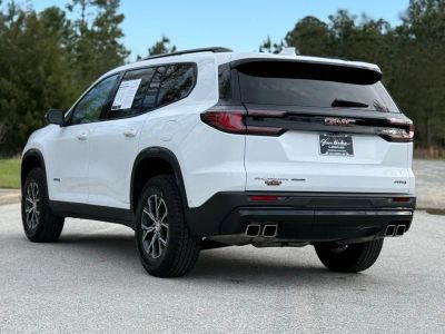 2024 GMC Acadia - Photo 9