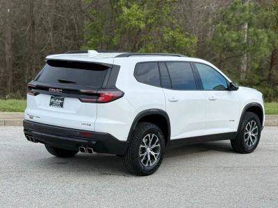2024 GMC Acadia - Photo 11