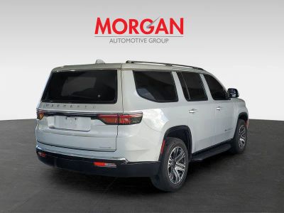 2022 Jeep Wagoneer — side profile view