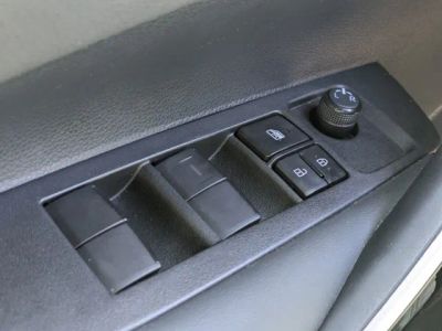 2023 Toyota Corolla — photo 19 view