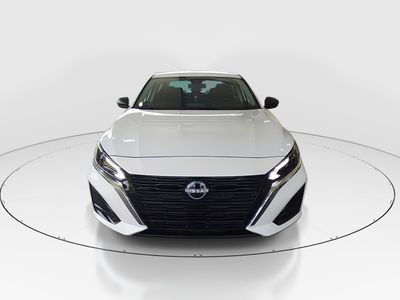 2025 Nissan Altima — side profile view
