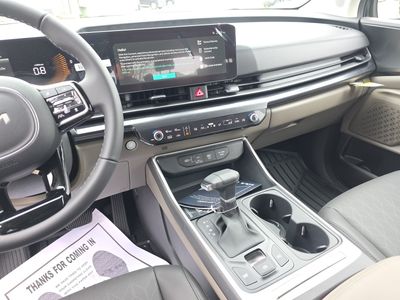 2026 Kia Carnival — photo 13 view