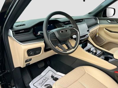 2026 Jeep Grand Cherokee L — photo 9 view