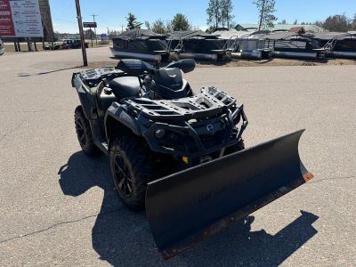2022 Can-Am Outlander XT 850 — engine compartment view