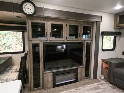 2021 Venture RV SportTrek Touring 343VIK — photo 10 view
