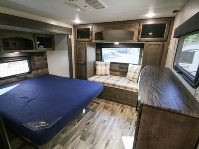 2021 Venture RV SportTrek Touring 343VIK — photo 22 view