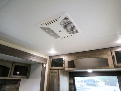2021 Venture RV SportTrek Touring 343VIK — photo 27 view