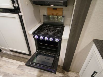 2021 Venture RV SportTrek Touring 343VIK — photo 16 view