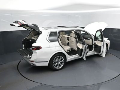 2026 BMW X7 — photo 51 view