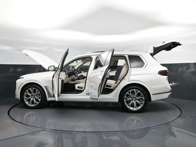 2026 BMW X7 — photo 48 view