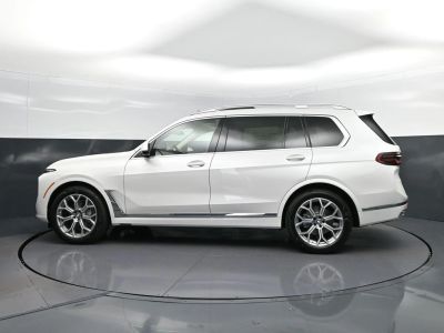 2026 BMW X7 — detail view