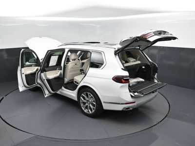 2026 BMW X7 — rear three-quarter view