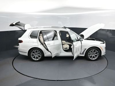 2026 BMW X7 — photo 52 view