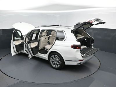 2026 BMW X7 — photo 49 view