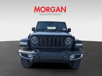 2026 Jeep Gladiator - Photo 2