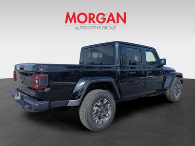 2026 Jeep Gladiator - Photo 3