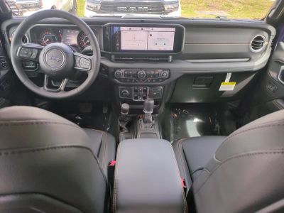 2026 Jeep Gladiator — photo 16 view
