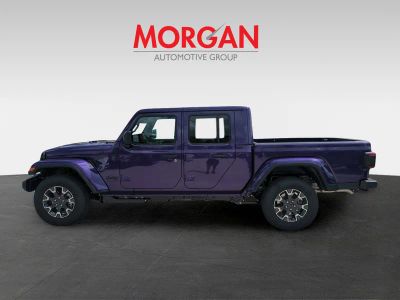 2026 Jeep Gladiator — photo 8 view