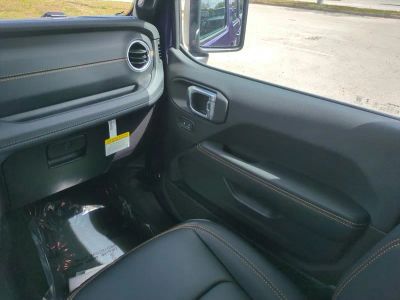 2026 Jeep Gladiator — photo 18 view